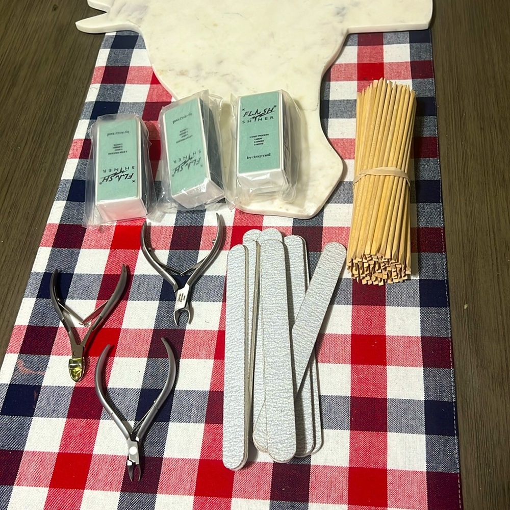 Assorted nail tools